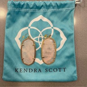 Kendra Scott Danielle Gold Earrings in rose quartz